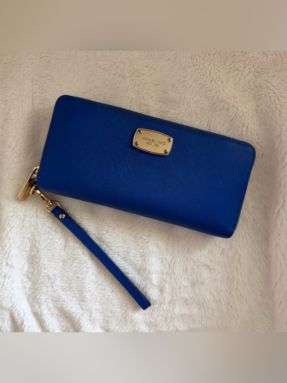 Michael Kors Saffiano Zip Wristlet in Cobalt Blue with Gold Hardware - Picture 2 of 7